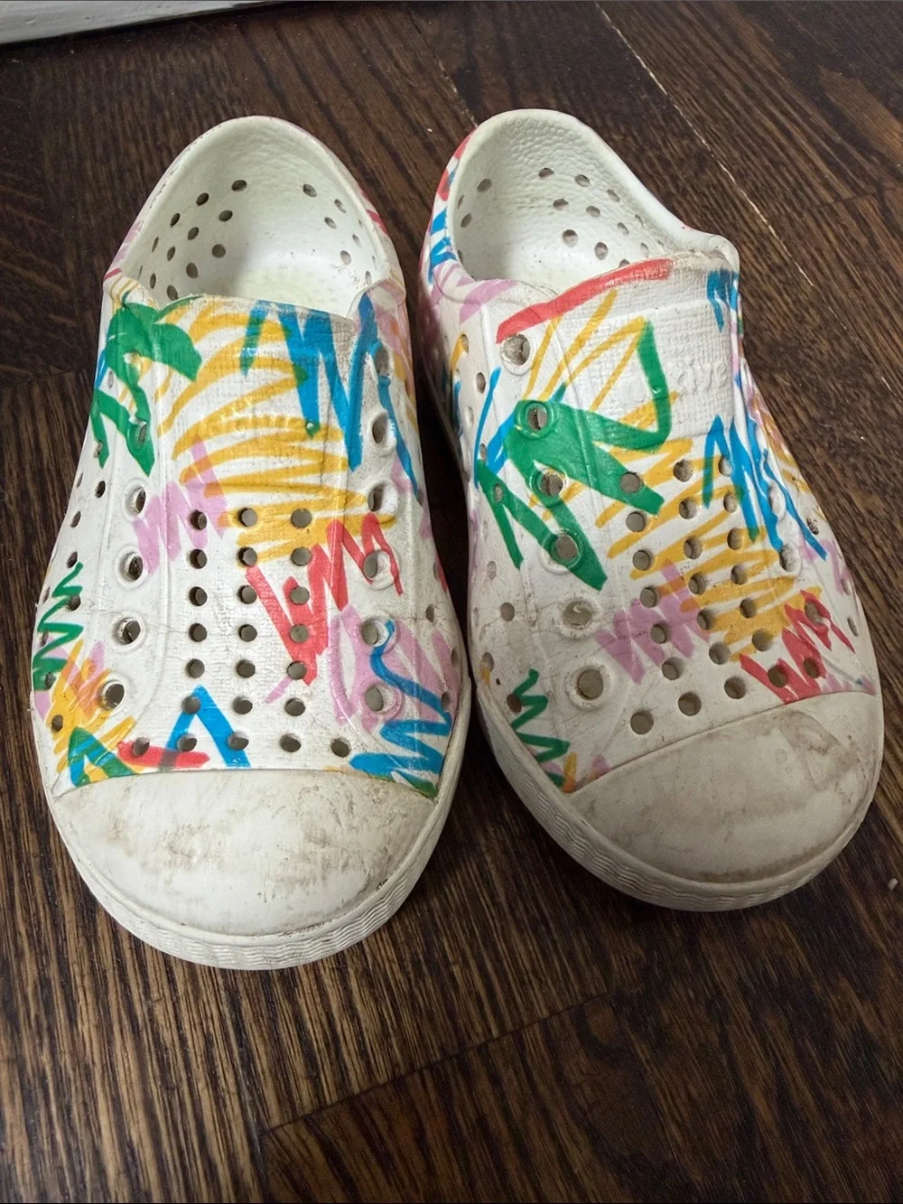 Native & Crayola collab White Multicolor rainbow Graffiti Print Slip-On Shoe 6